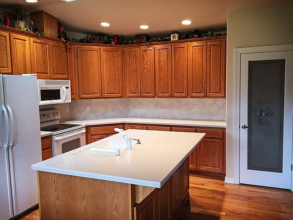 Bright kitchen with Corian