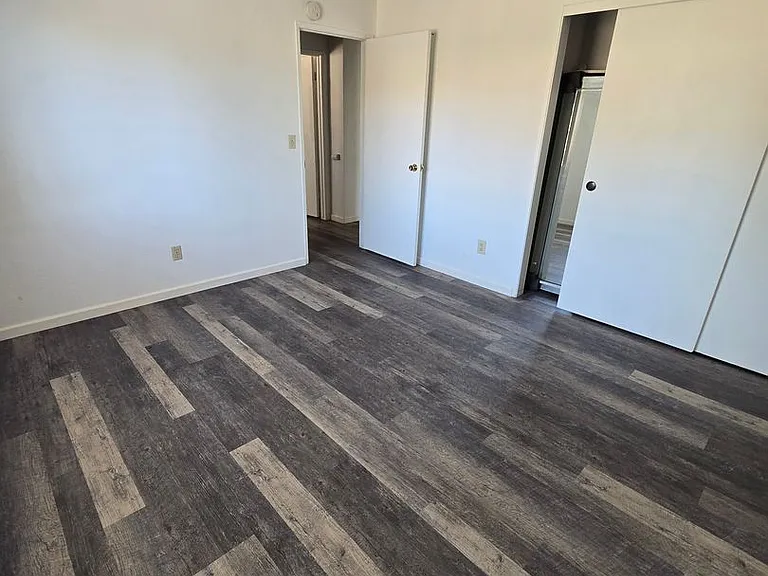 932 Kinnett Ave — Photo 8