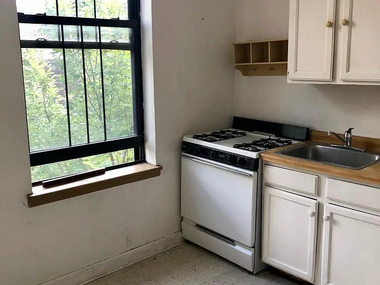 636 State St #301 — Photo 11