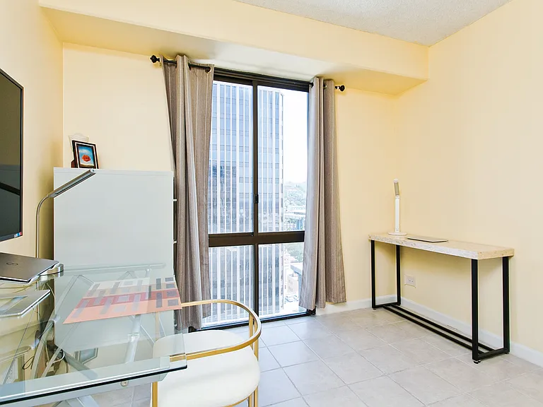 225 Queen St #119G — Photo 8