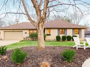 5011 Pawnee Dr, Roeland Park, KS 66205