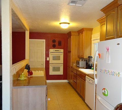 3rd image of 7929 Lichen Dr