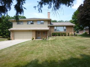 612 61st St, Lisle, IL