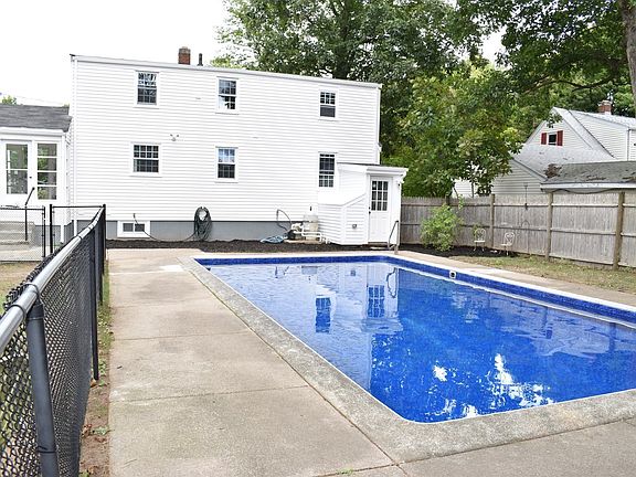 4th image of 65 Thomas Rd