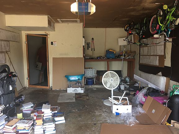 5th image of 1420 Hereford Dr