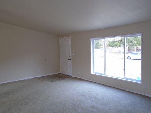 3rd image of 3016 250th St E