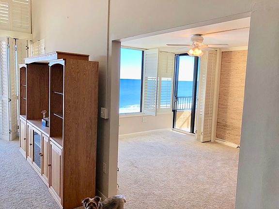 Bonus room or office.