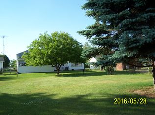 111 Crockett Dr, Quincy, MI 49082