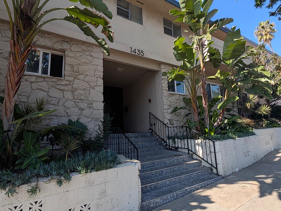 1st image of 1435 N Fairfax Ave APT 19
