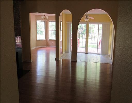 2nd image of 5512 Sioux Dr