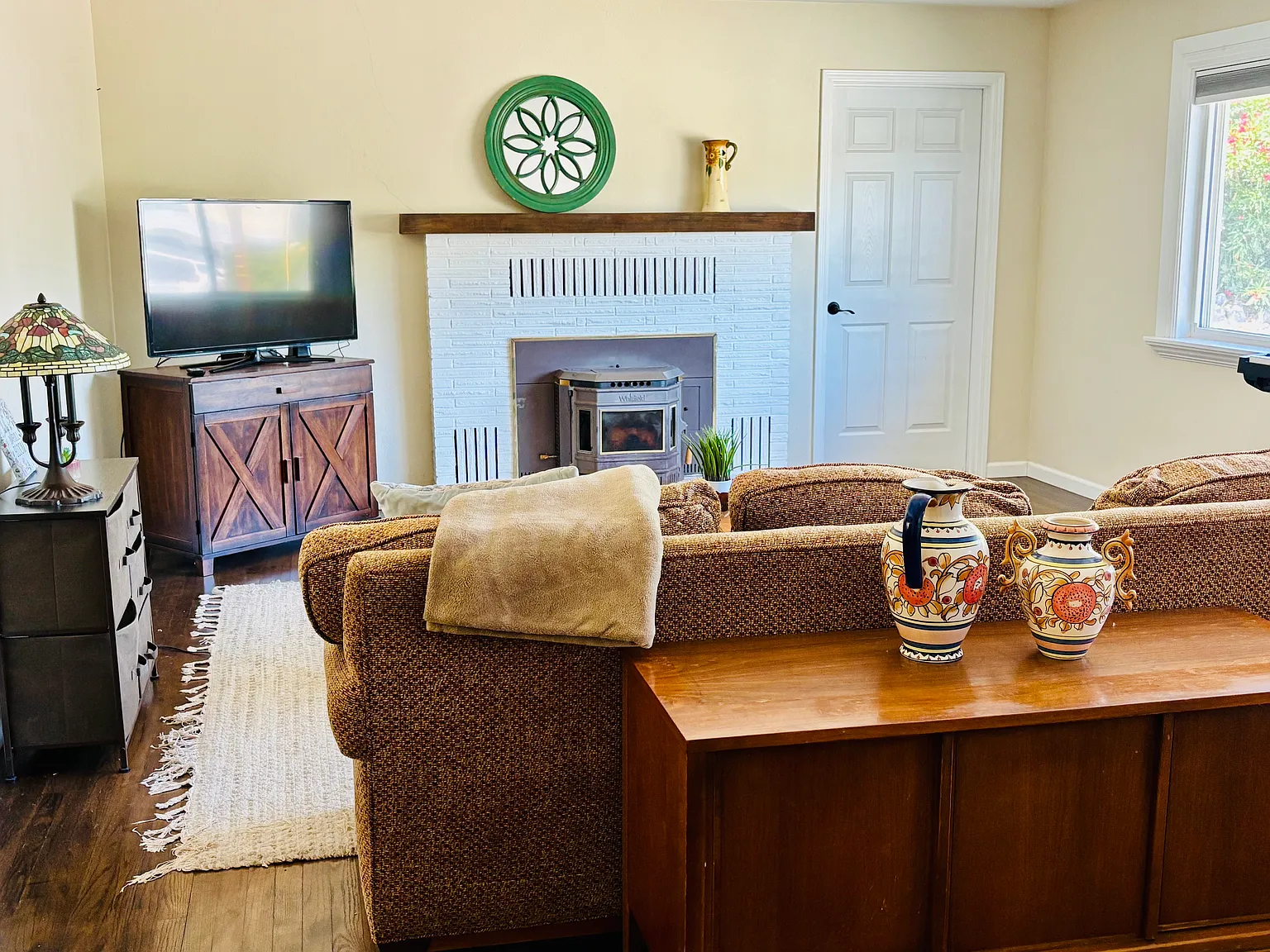 4 bed, 1820 sqft, $2,750 — Photo 2