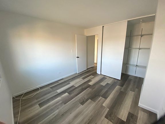 5th image of 1464 Stonebridge Cir APT E9