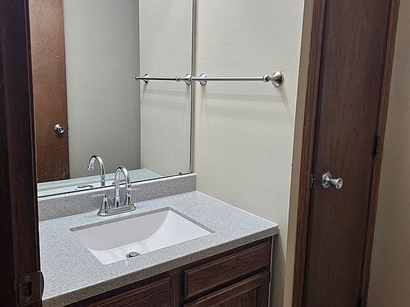 5th image of 5022 E Riverside Blvd #3