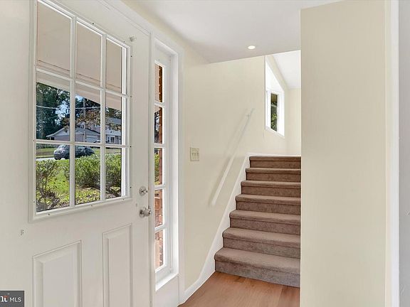 4th image of 55 Ridgeview Rd