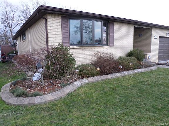 3rd image of 341 N Creek Dr