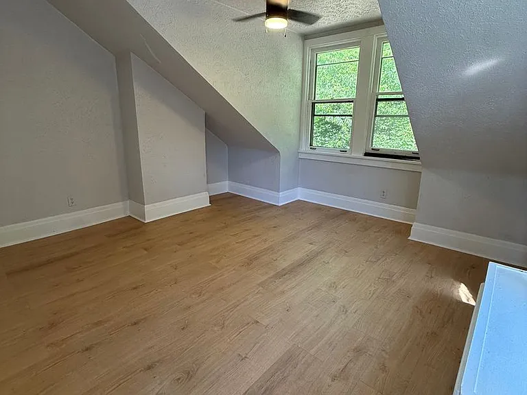 1003 Middle Rd #3 — Photo 8