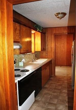 2nd image of 112 Kansas Dr