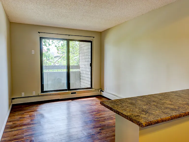 9908 Gordon Ave — Photo 2