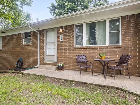 3rd image of 407 W Wren Cir