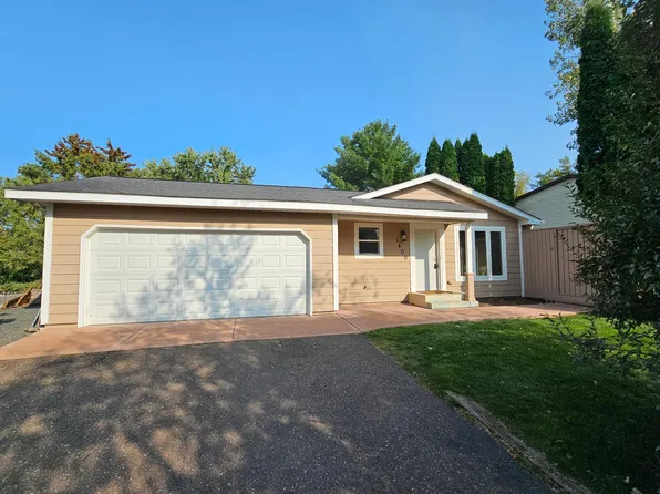 1400 Hallewood Blvd, New Richmond, WI 54017