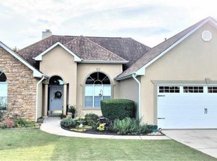 248 Thorne Wood Ln, Hampton, GA 30228