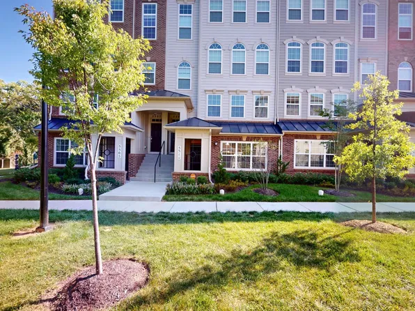 5511 Lanteen St, Lanham, MD 20706