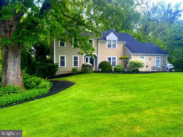 99 Stonehedge Dr, Glenmoore, PA 19343