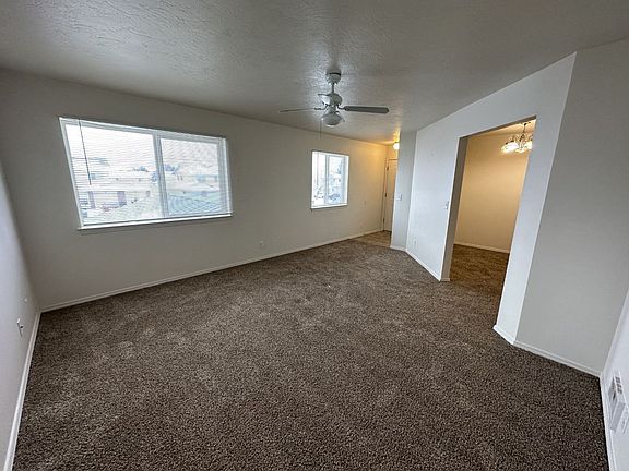 4th image of 2115 Stace St #2