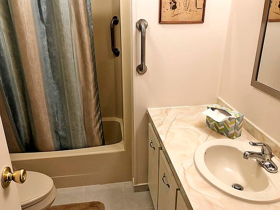 4th image of 26345 Lexington Dr #206