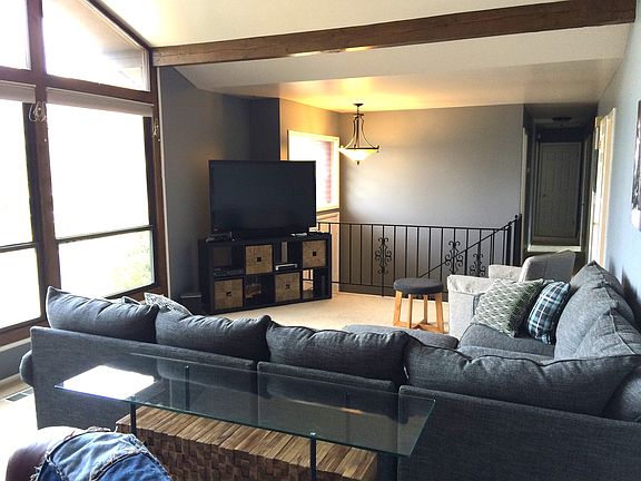 2nd image of 3204 E Alta Hills Dr