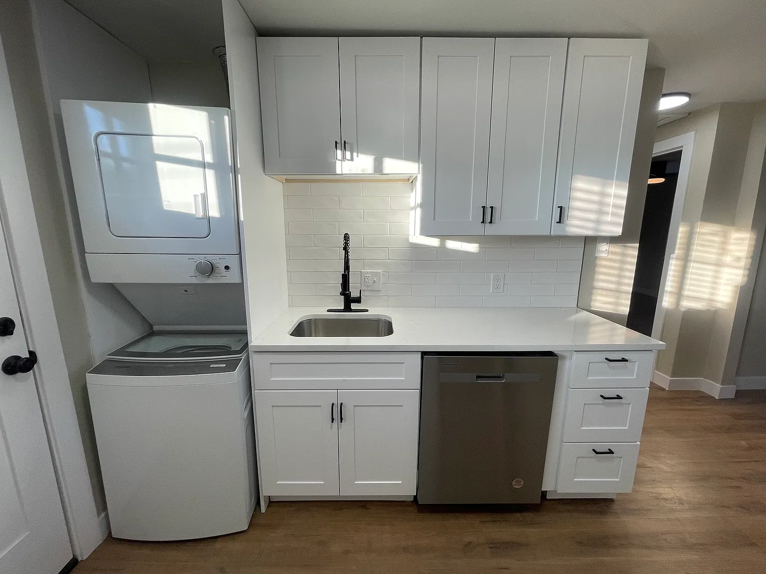 2 bed, 725 sqft, $1,850 — Photo 3