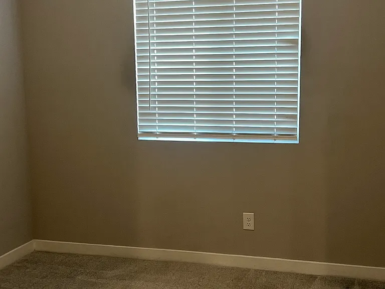 843 E Wiley Way — Photo 14