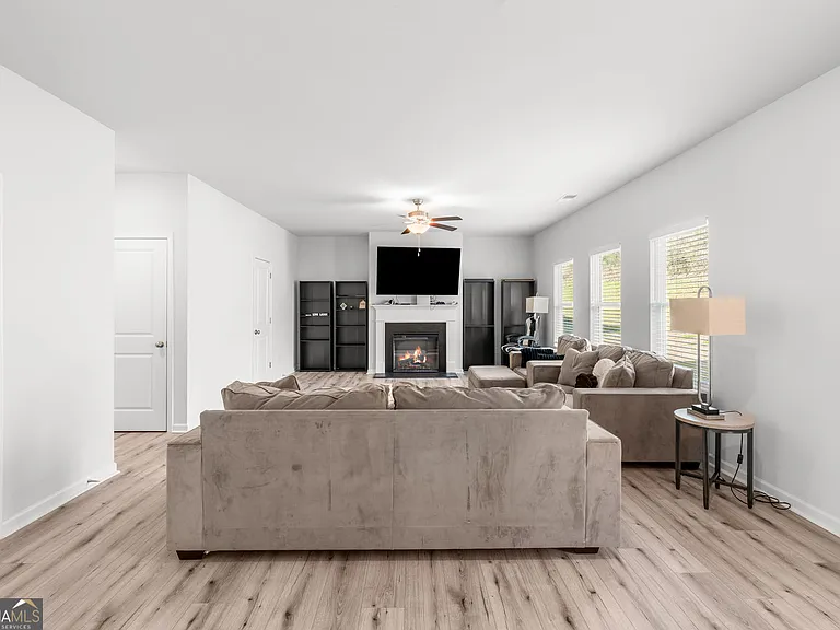 100 Petunia Ct — Photo 13