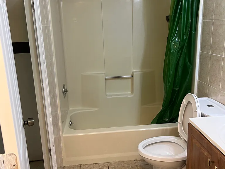 2111 Grand Ave #1 — Photo 10