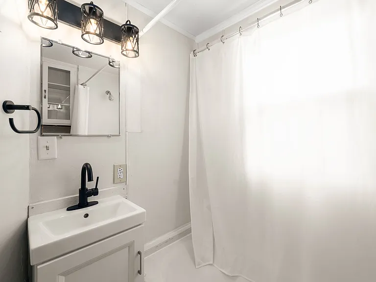 807 S Main Ave #6 — Photo 14