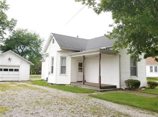 305 S Main St, Sigel, IL 62462