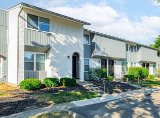 Nicholas Square, Circleville, OH 43113