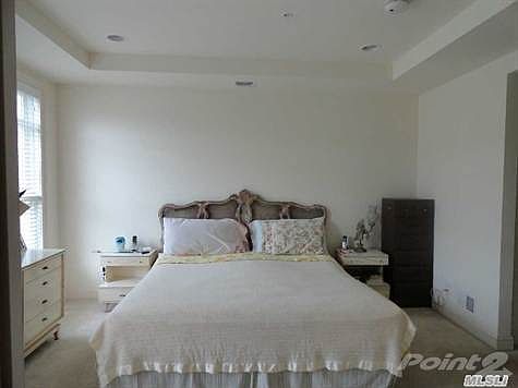 5th image of 901 Roosevelt Way #101