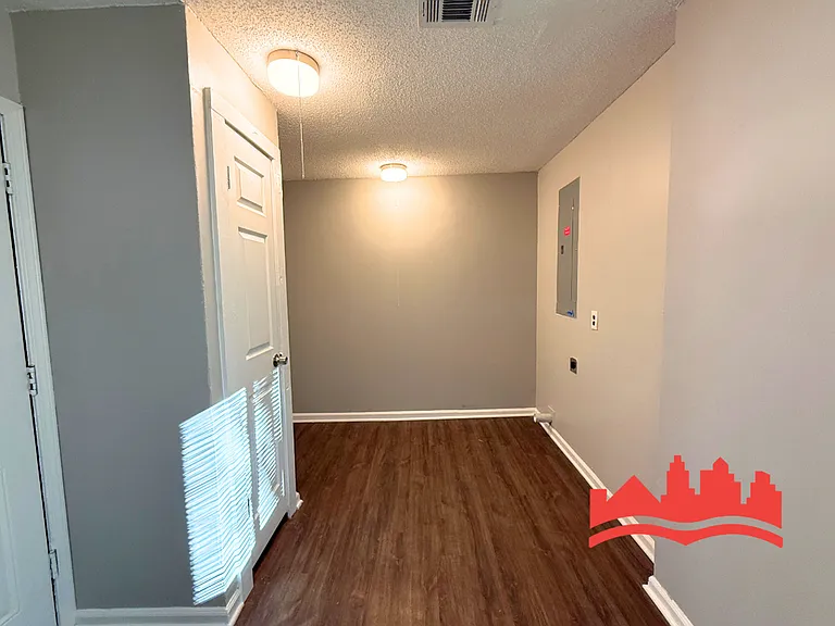 271 W Levi Rd — Photo 7