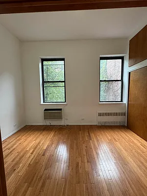 Rented by Peter R. Hungerford, LREB | media 25