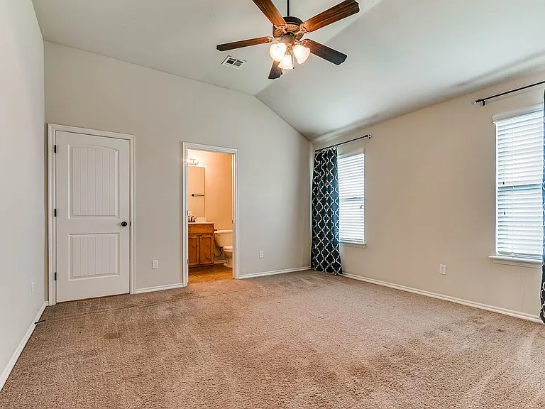 6829 NW 157th St — Photo 30