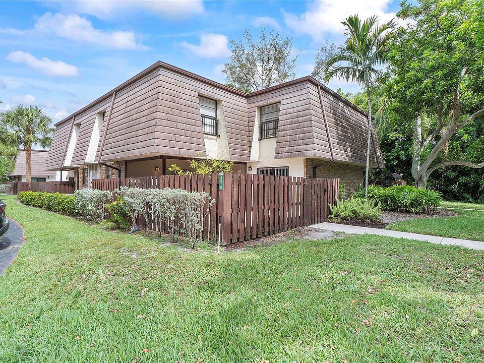 1st image of 2515 NW 99th Avenue