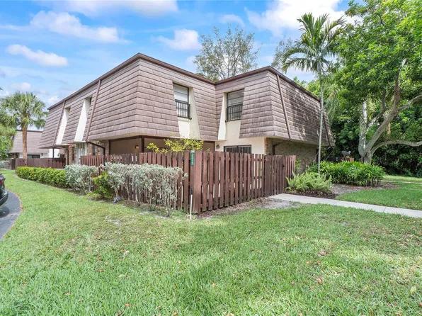 2515 NW 99th Avenue, Coral Springs, FL 33065