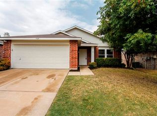 5325 Costa Mesa Dr, Fort Worth, TX 76244