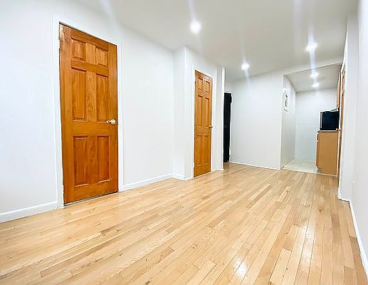 3rd image of 153 A Ave #1