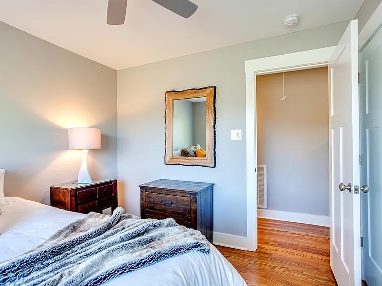 1518 Cliffside Ln — Photo 23