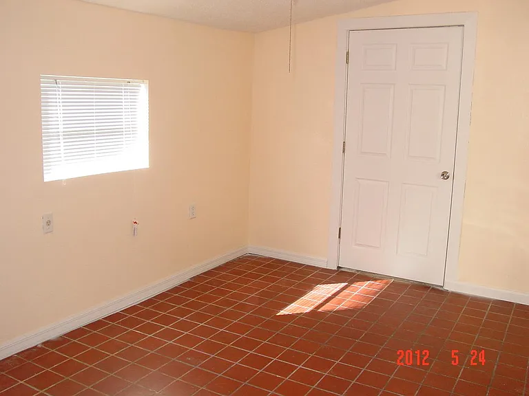 2805 Paine Ln — Photo 11