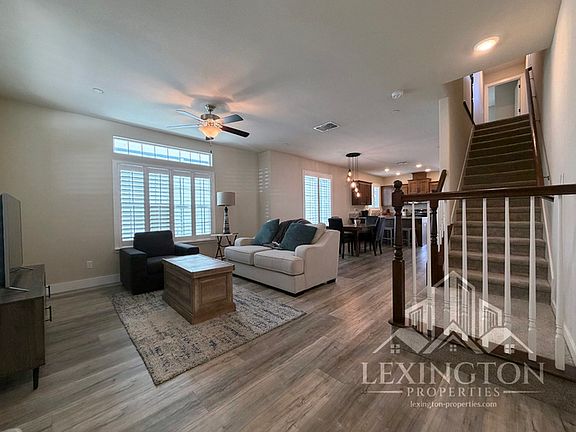 4th image of 189 Hickory St