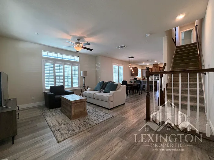 189 Hickory St — Photo 4