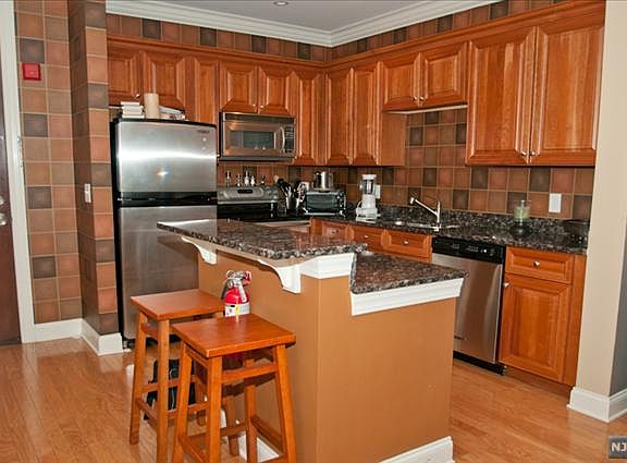 2nd image of 22 Ave At Port Imperial APT 417